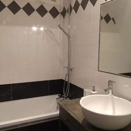 La Moulinière, Jolie Longère Du Xviiè 25, Chemin De La Source Bed & Breakfast