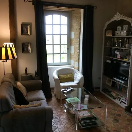 La Mouliniere, Jolie Longere Du Xviie 25, Chemin De La Source Oda ve Kahvaltı